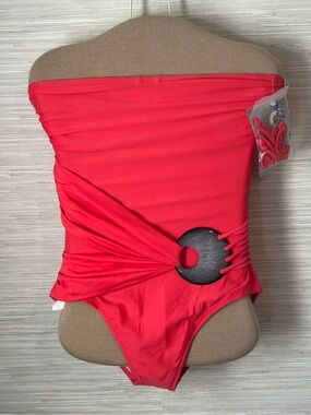 Diva by Rachel Pappo NWT One Piece Swimsuit Size 10 Coral Strapless Ruched Ring